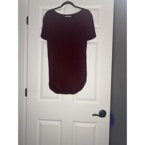 Emmas Closet Crewneck Tunic Round Hem Tunic T Shirt  Maroon Medium Nwt
